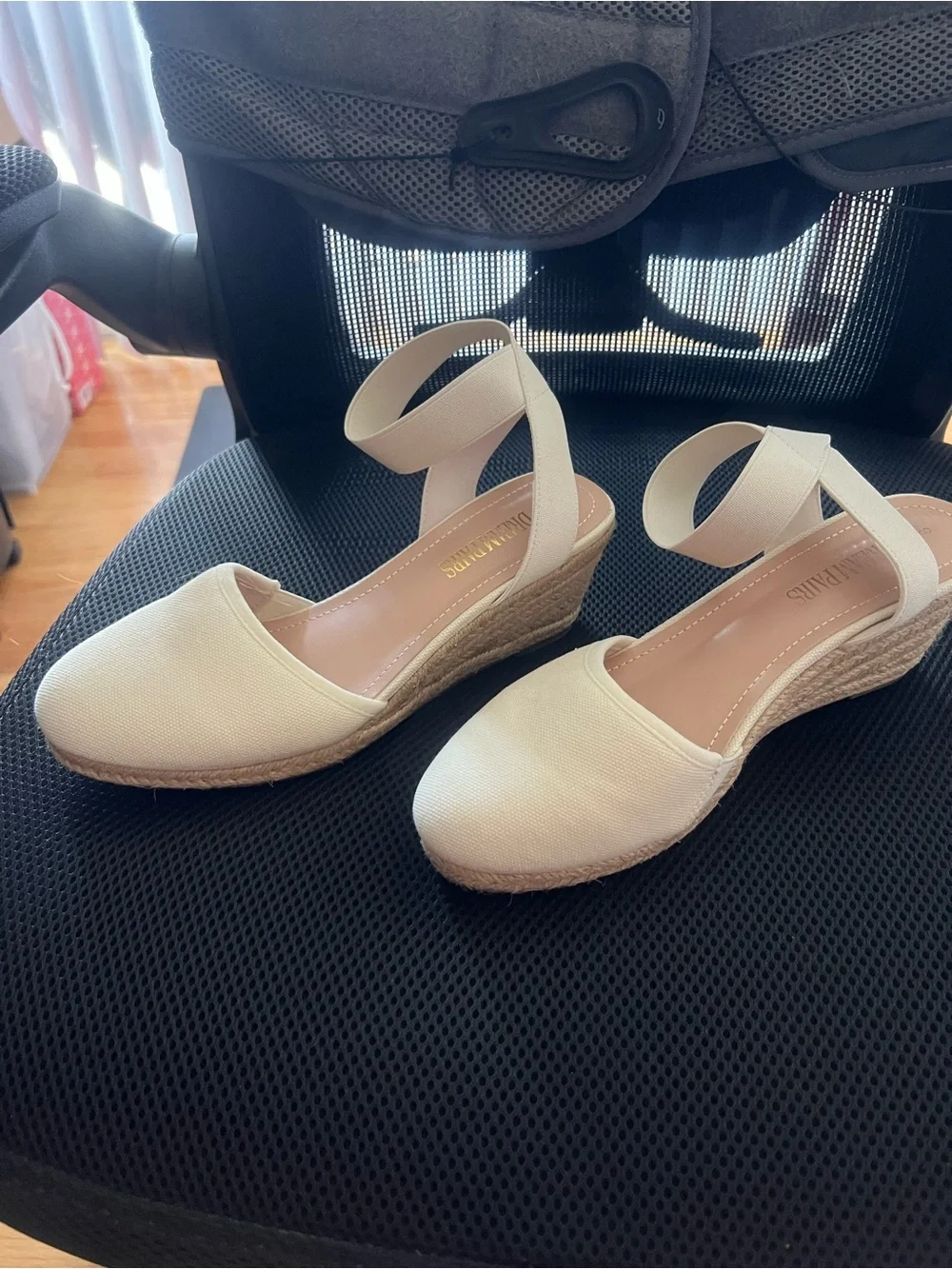 Dream Pairs Cream Ankle-Strap Espadrille